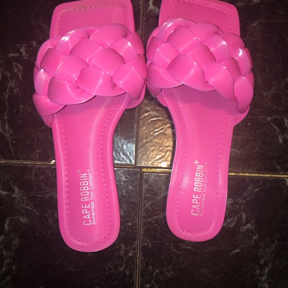 Sandals - Picture 3 of 3